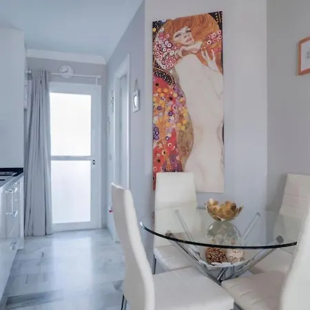 Casa Silvia Marbella- Plaza, Slonce, Spokoj I Golf Marbella